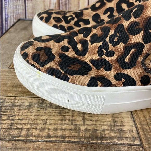 Steve Madden leopard print slips on sneakers size 7 - Picture 2 of 11